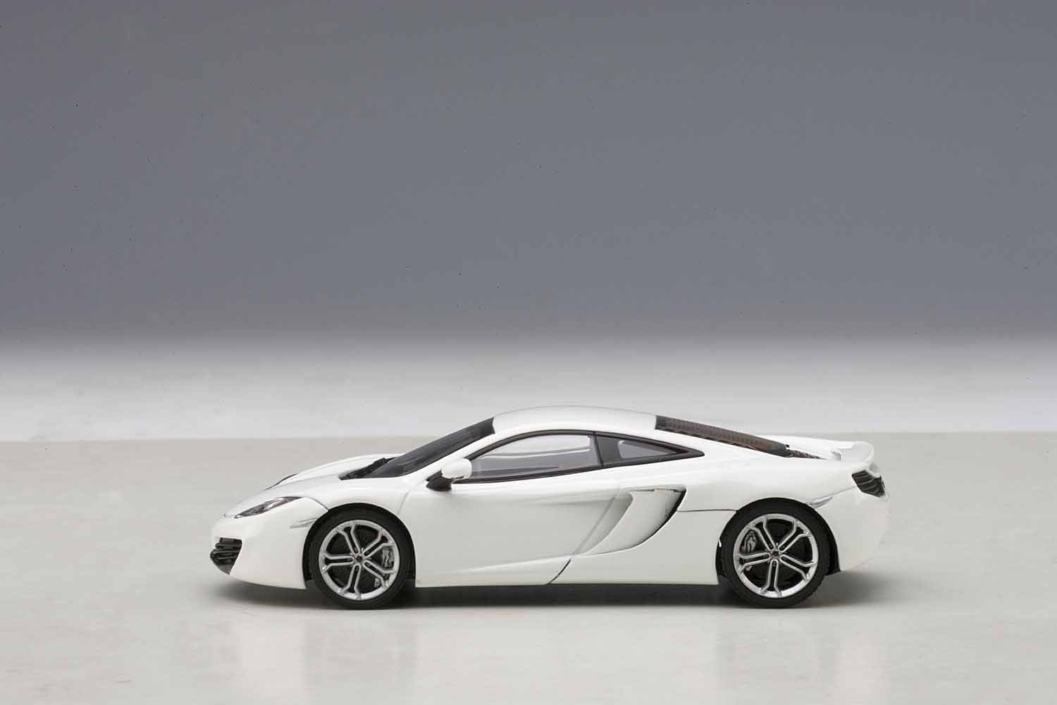Amazon | AUTOart 1/43 マクラーレン MP4-12C (ホワイト) 完成品